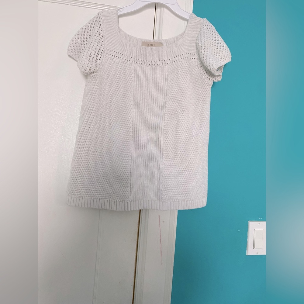 LOFT blouse for women size XS color white short sleeve good condition